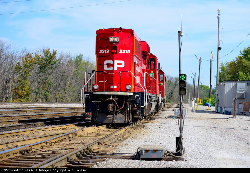 2319 - Canadian Pacific